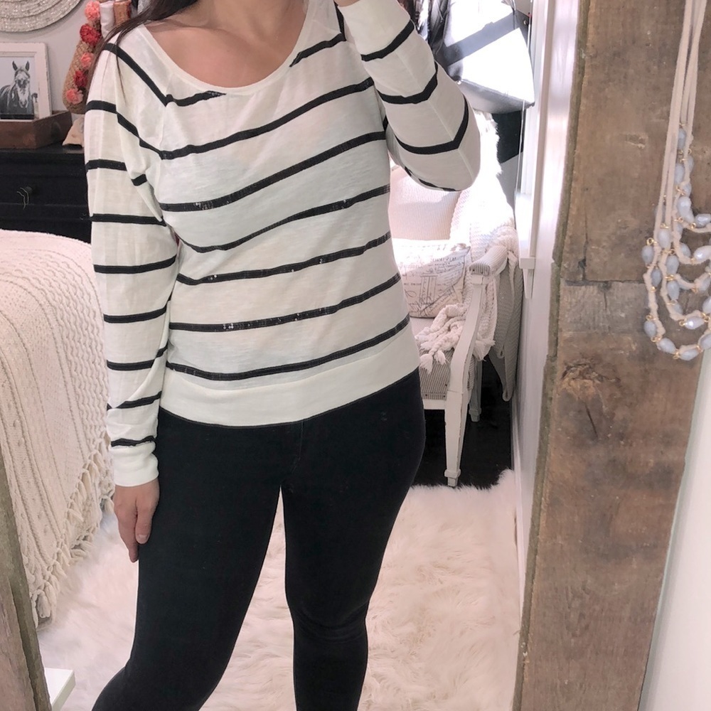 PINK Victorias Secret small longsleeve sequin top
